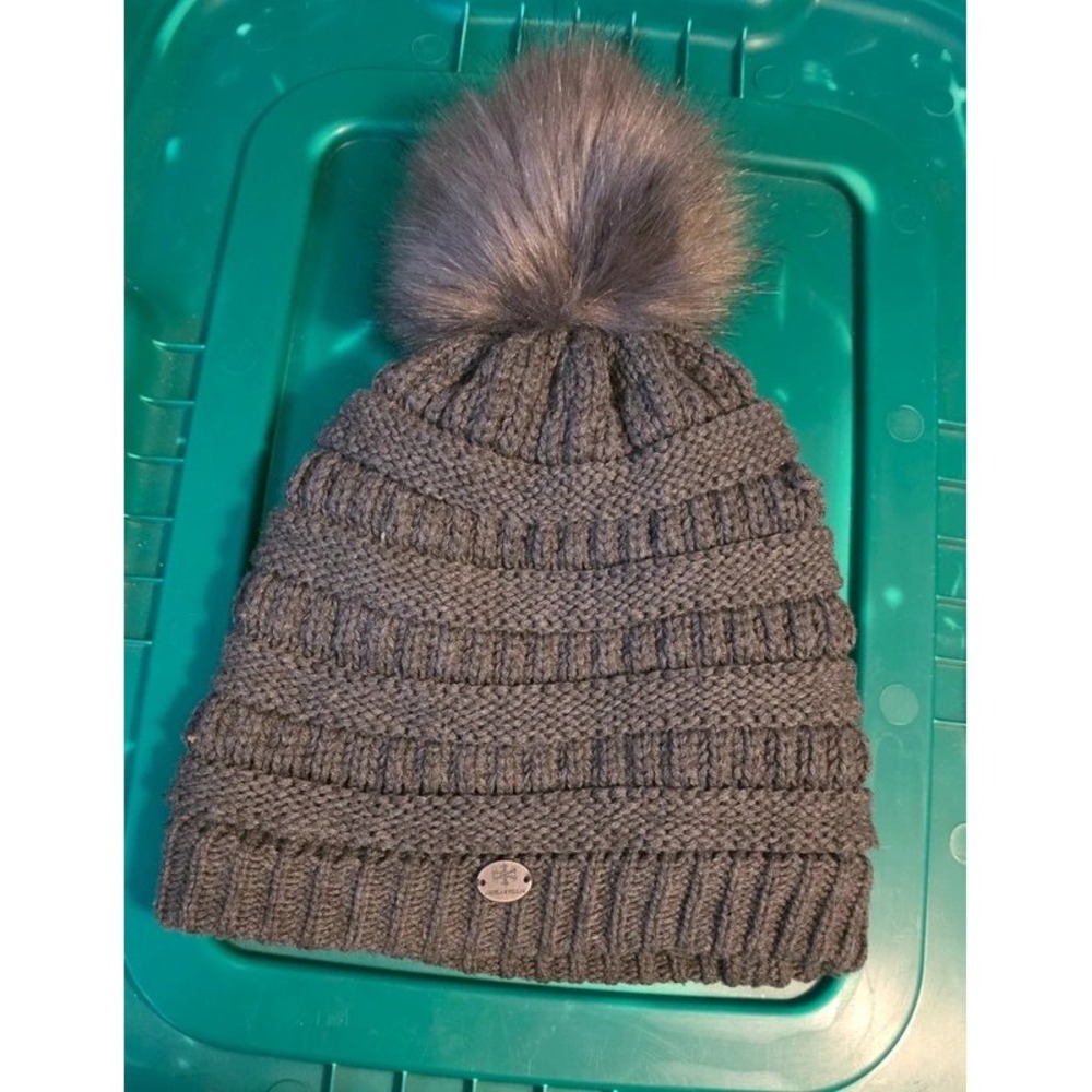 Angela & William Gray Knit Pom Beanie
